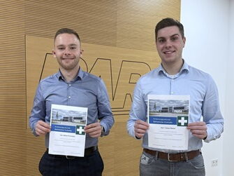 Die Betrieblichen Ersthelfer von PARA (V. l. n. r. Niklas Schneider und Tobias Blaser)